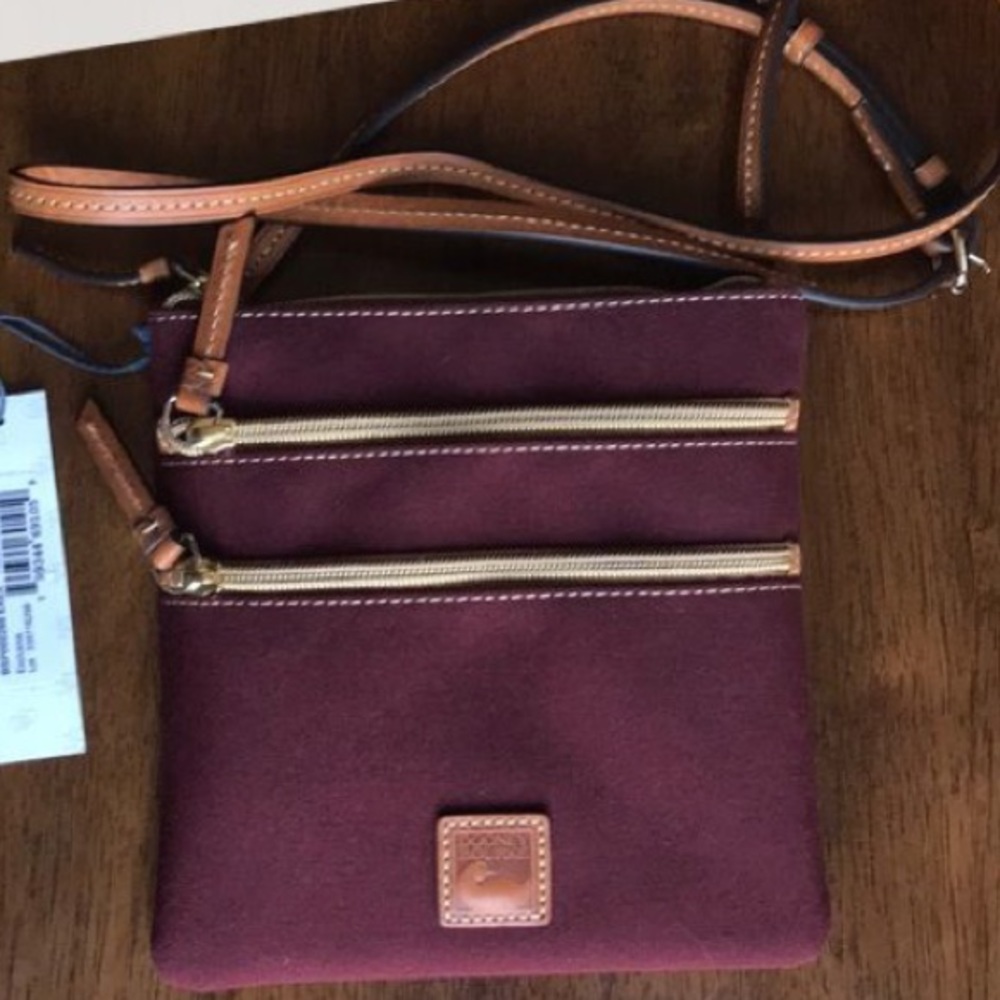 Dooney & Bourke Wine North/South Triple Zip Lmt Ed - Picture 6 of 8